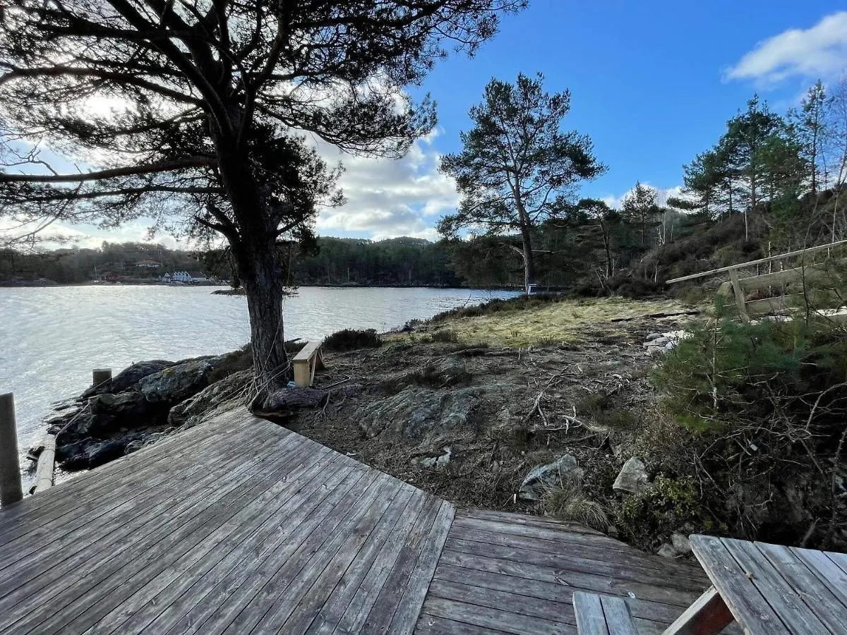 6 Person Holiday Home In Rubbestadneset