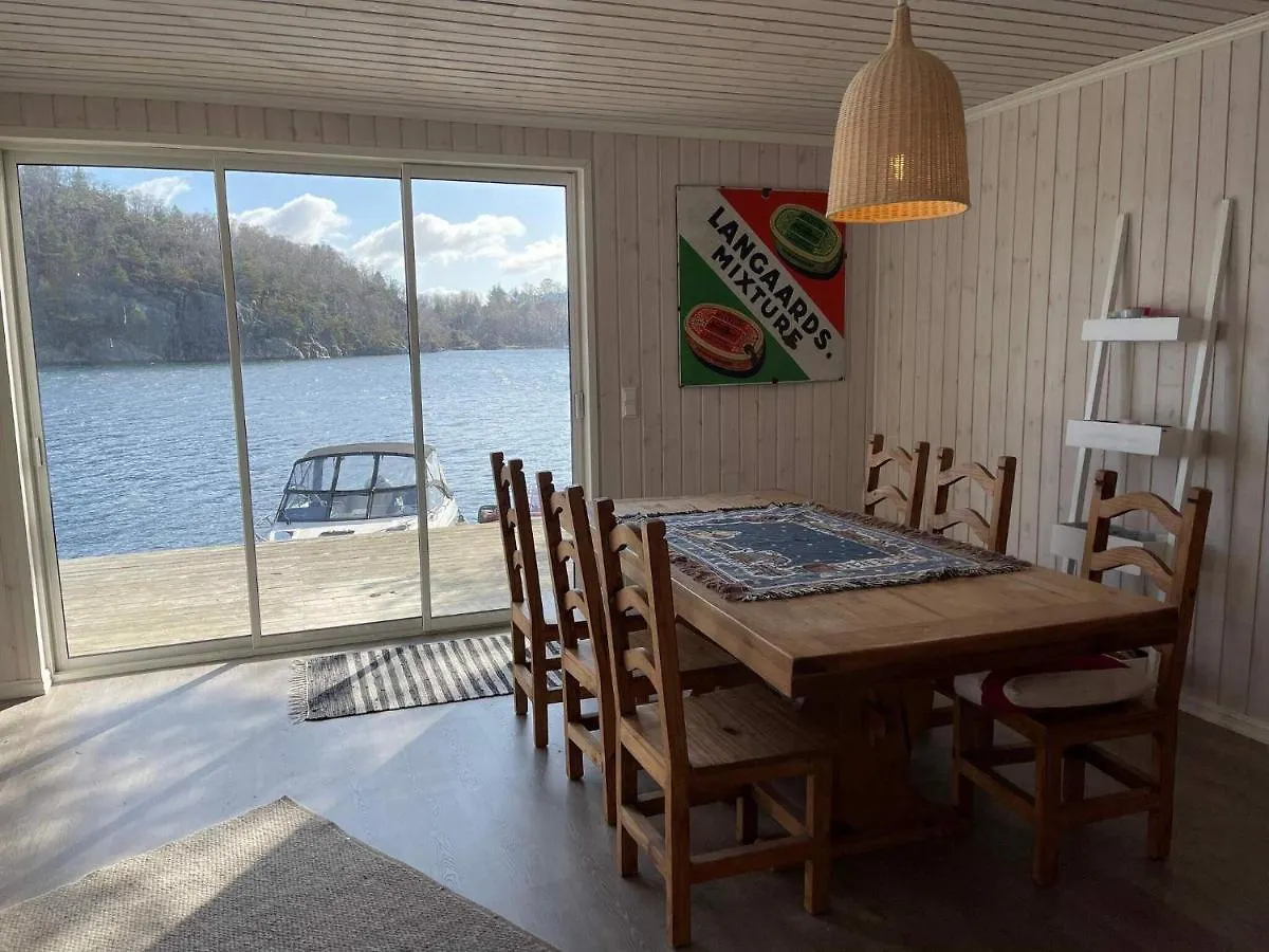 6 Person Holiday Home In Rubbestadneset