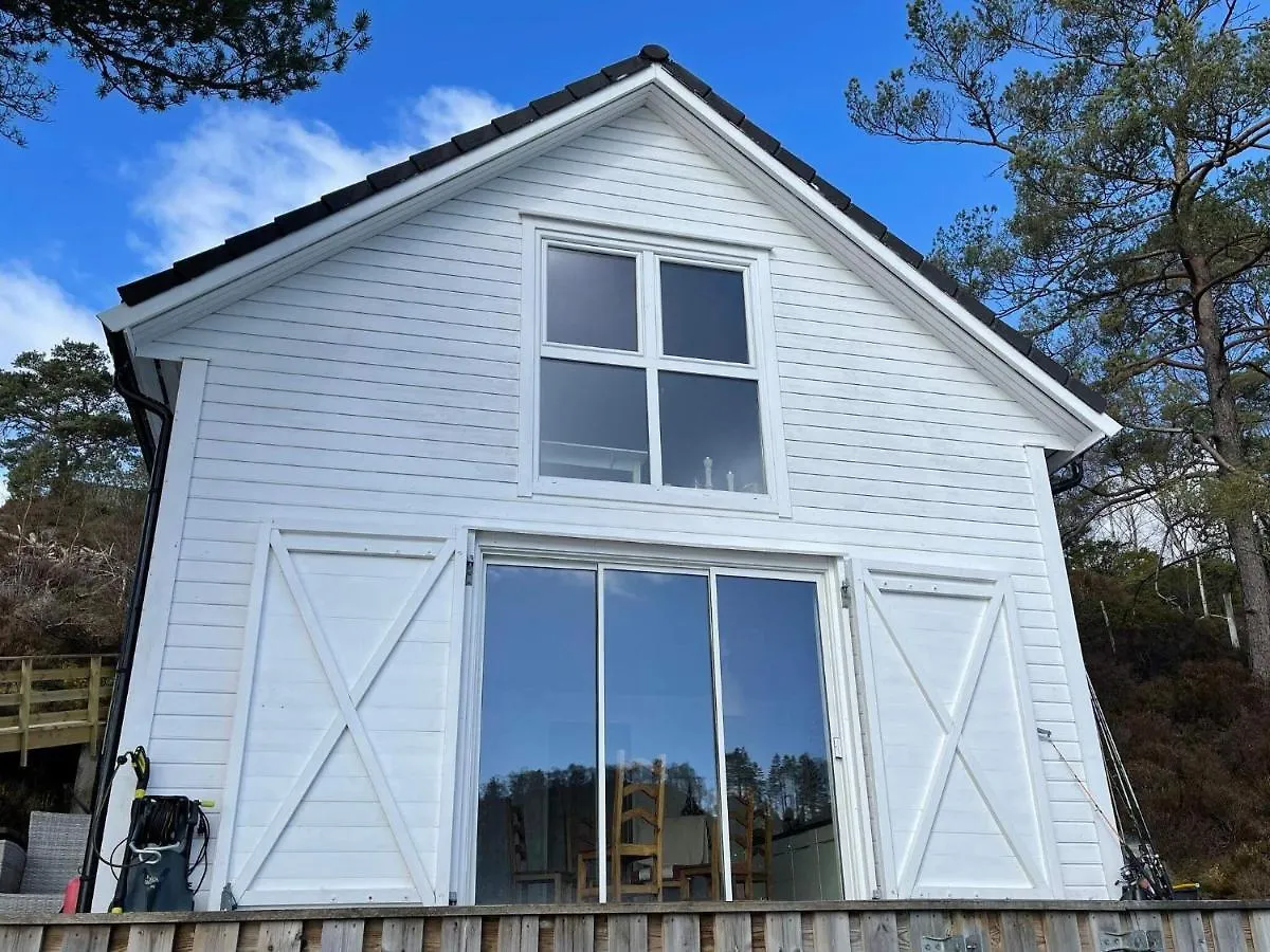 6 Person Holiday Home In Rubbestadneset