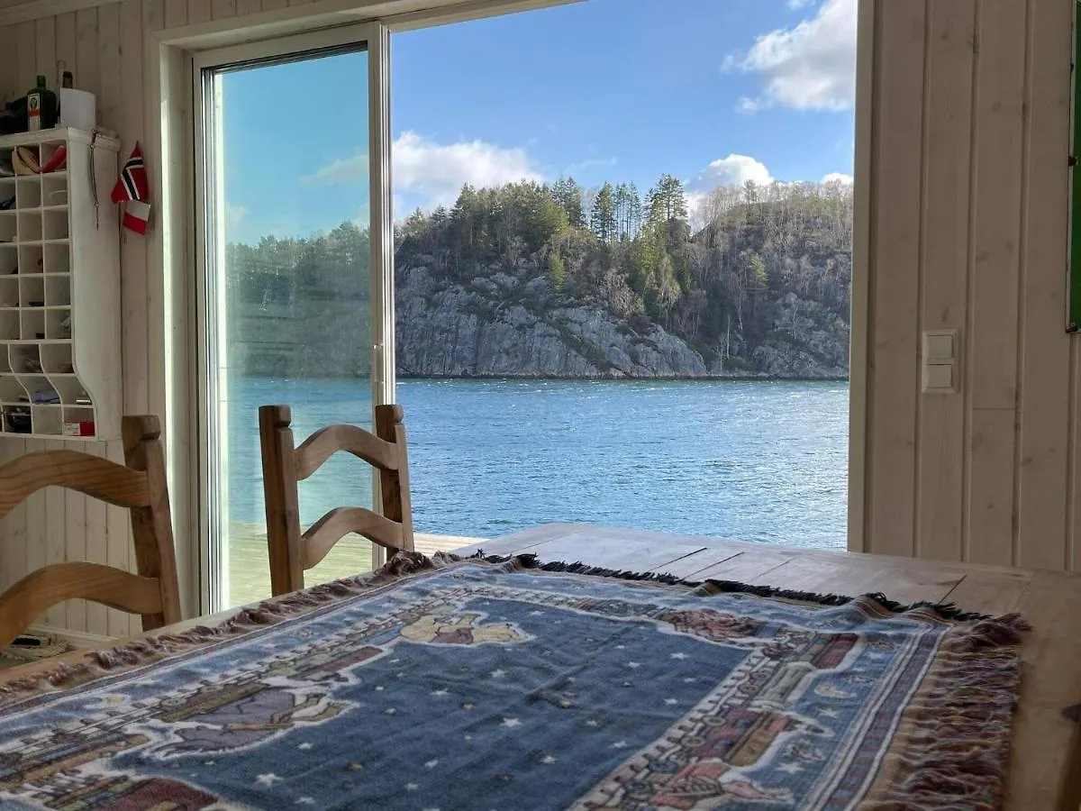 6 Person Holiday Home In Rubbestadneset