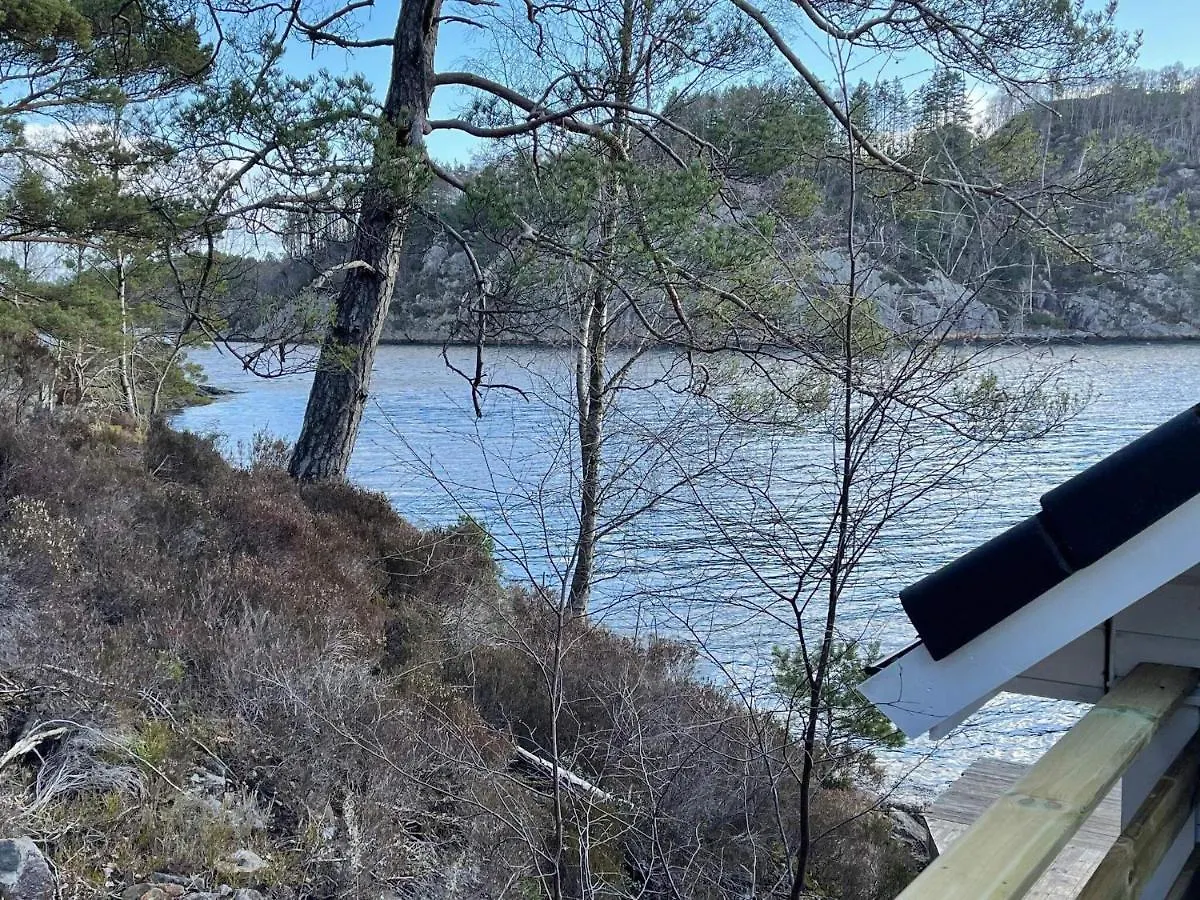 6 Person Holiday Home In Rubbestadneset