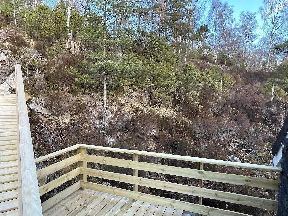 6 Person Holiday Home In Rubbestadneset