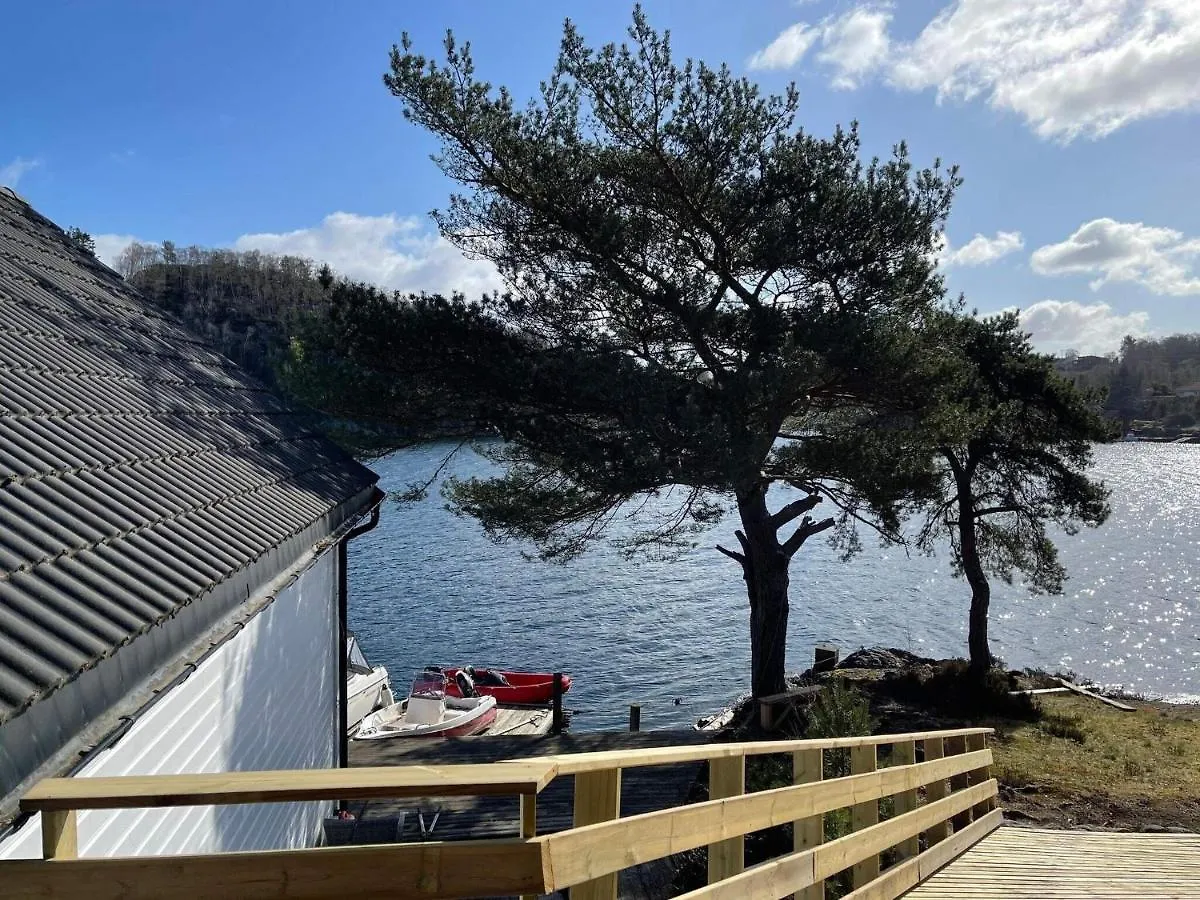 6 Person Holiday Home In Rubbestadneset