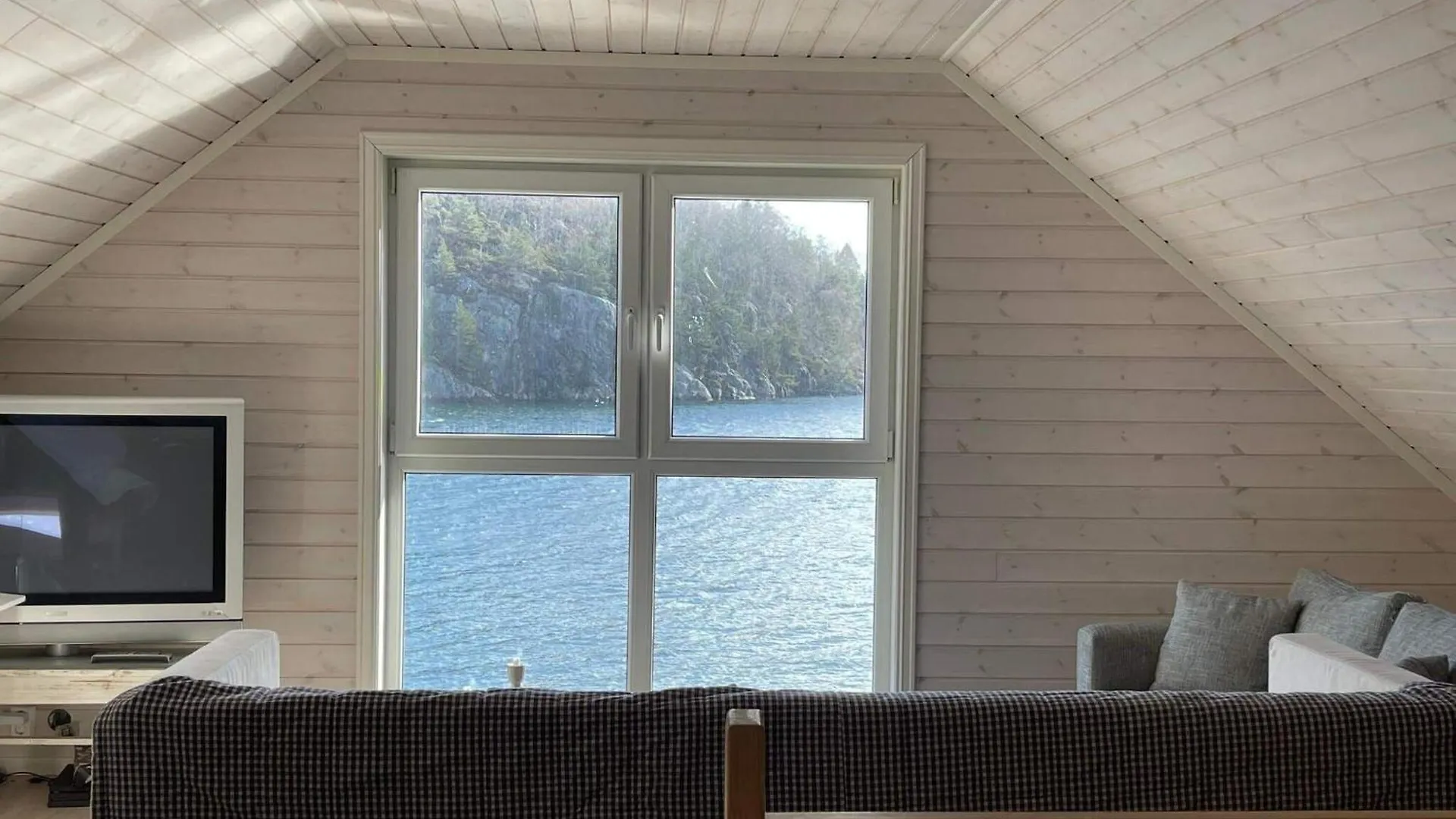 6 Person Holiday Home In Rubbestadneset Norway