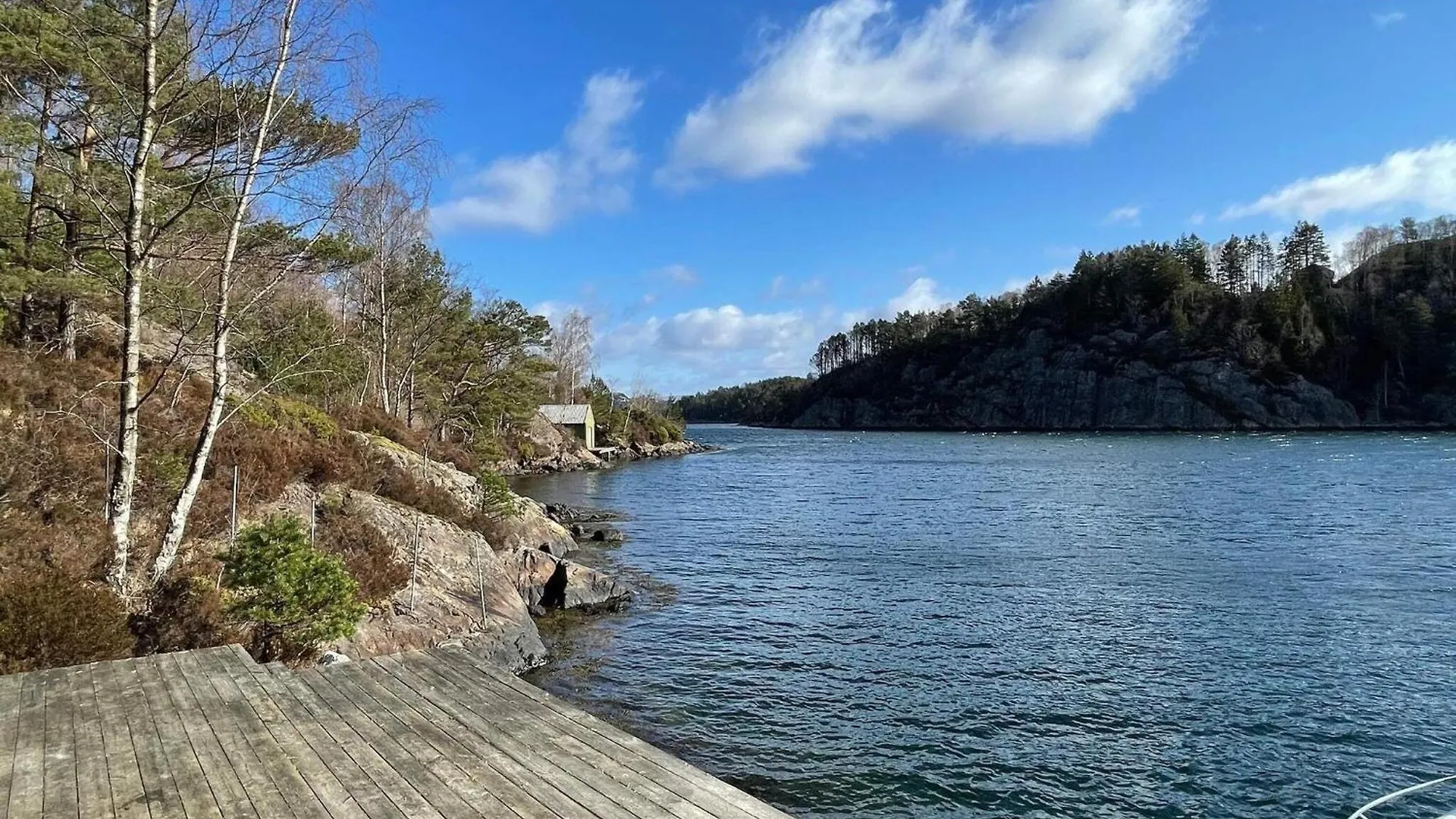 6 Person Holiday Home In Rubbestadneset location